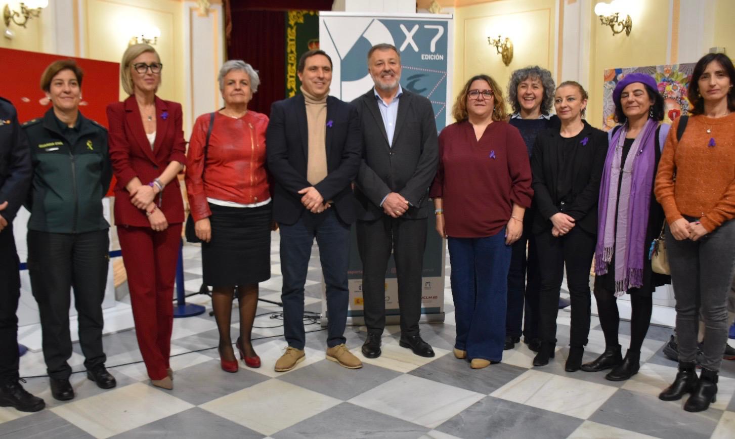 Acto institucional por el 8M en la Diputación de Cuenca.