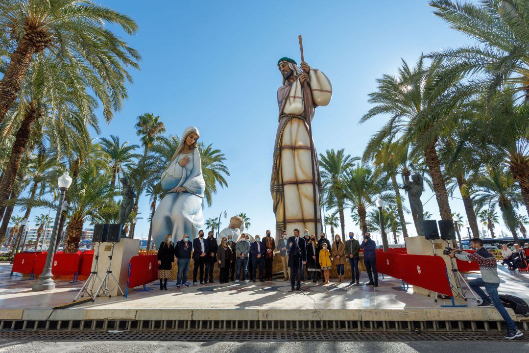 Inauguración del Belén Monumental en La Explanada de España