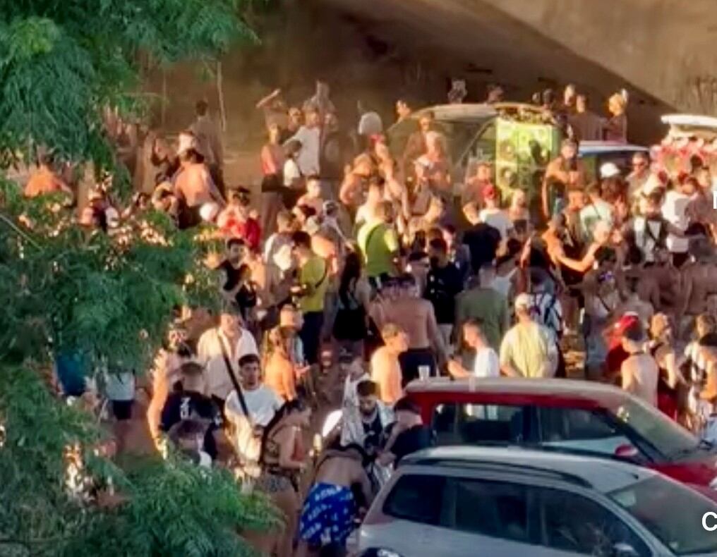 Un momento de la fiesta rave ilegal en Campanillas (Málaga)