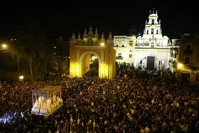 Sigue la &#039;madrugá&#039; de la Semana Santa de Sevilla al finalizar &#039;El Larguero&#039; durante la madrugada del jueves al viernes