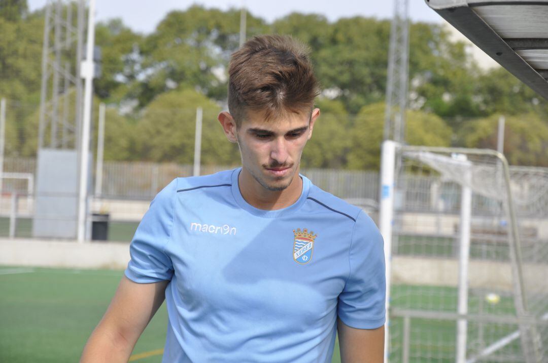 Álex Revuelta durante un entrenamiento con el Xerez CD