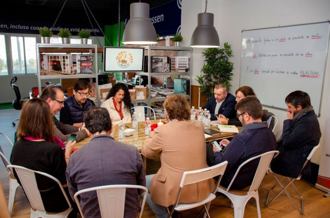 Miembros fundadores de Global Jerez en una de sus primeras reuniones
