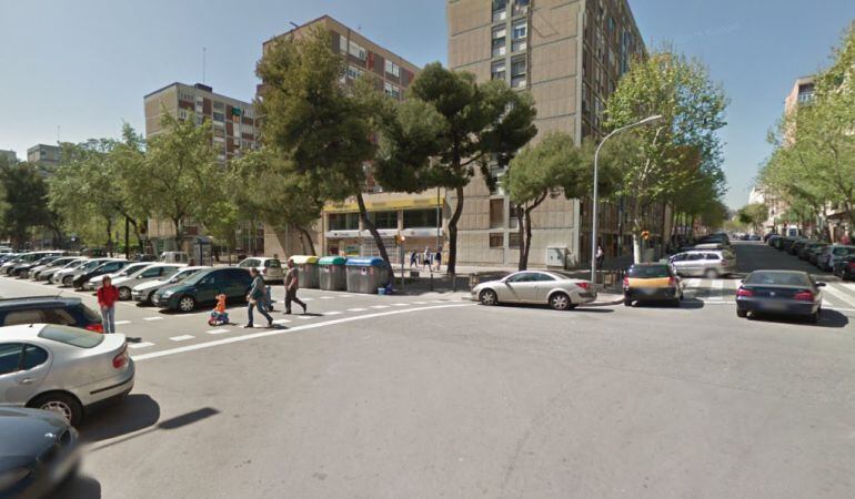 Cruce de las calles Concilio de Trento y Julián Besteiro, en el distrito barcelonés de Sant Martí, donde se ha producido el tiroteo