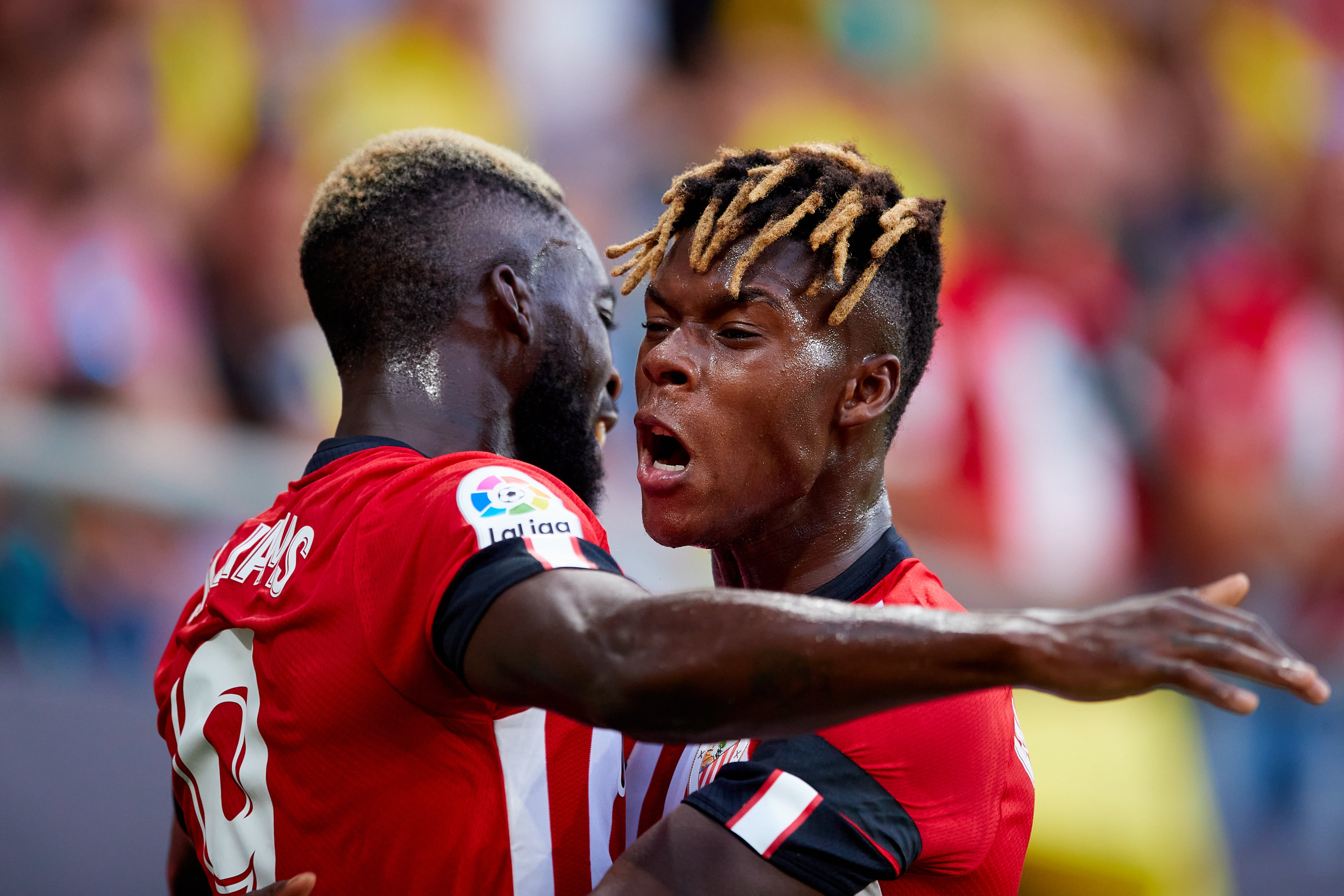 Iñaki Williams celebra un gol con su hermano Nico