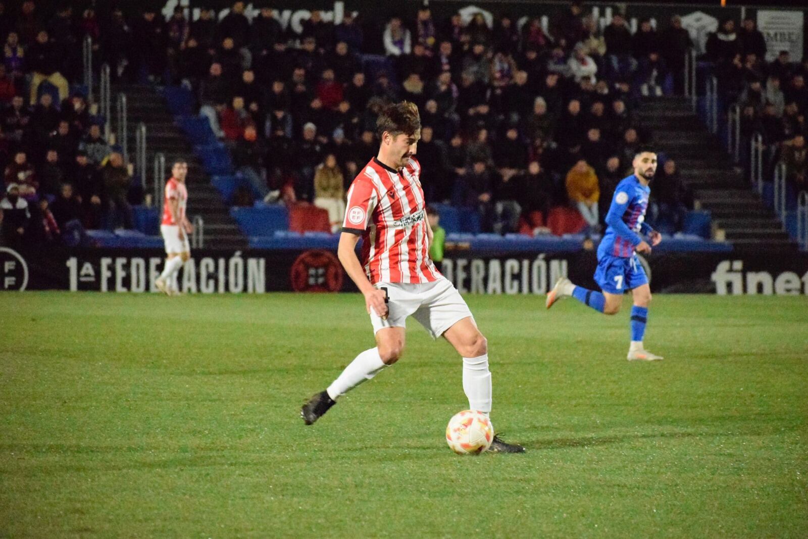 Cristian Fernández ha sido titular en los dos partidos con Natxo González en el banquillo / UD Logroñés