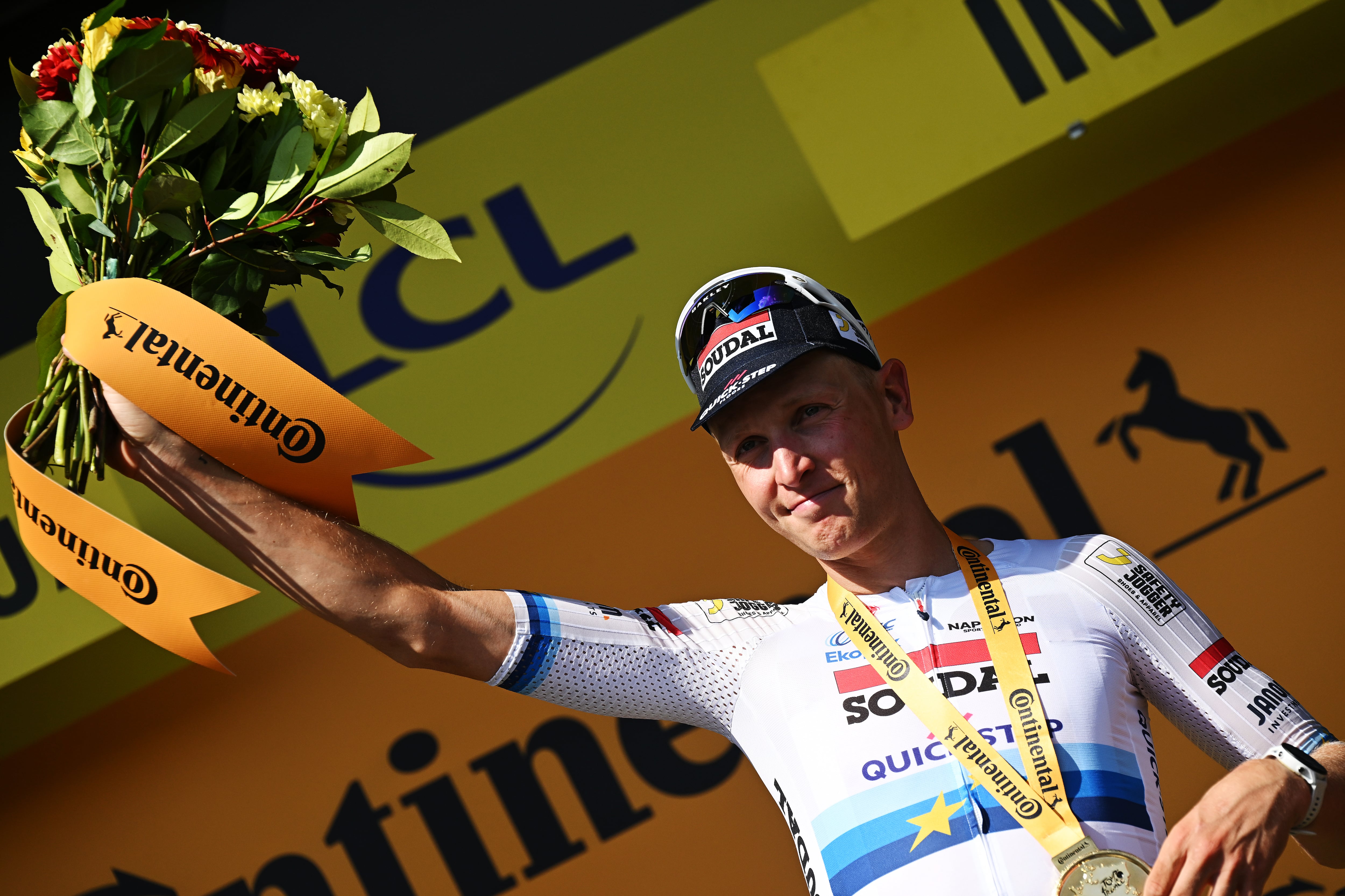 Merlier celebra su victoria en la etapa 9 del Tour 2025