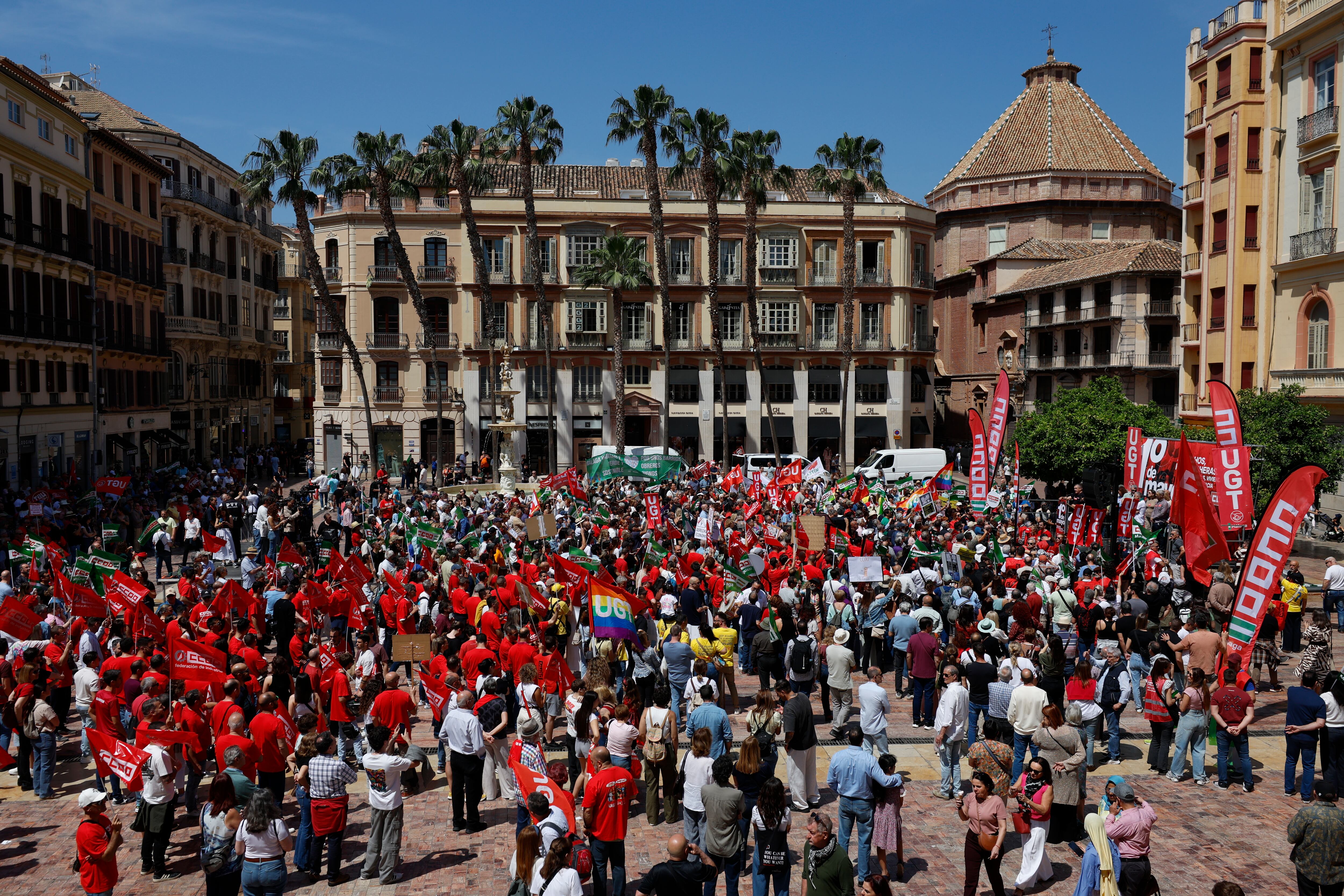 MÁLAGA, 01/05/2026.- Vista de la manifestación convocada por el Día Internacional del Trabajo, este viernes en Málaga. EFE/ Jorge Zapata