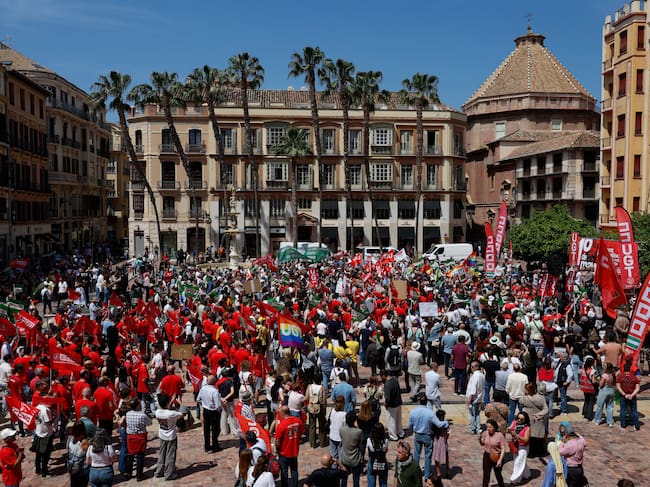 MÁLAGA, 01/05/2026.- Vista de la manifestación convocada por el Día Internacional del Trabajo, este viernes en Málaga. EFE/ Jorge Zapata