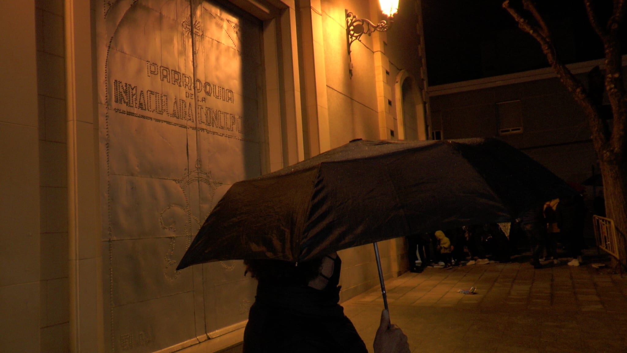 "En el momento en el que dijimos de salir, volvió a llover", explica José Pascual Barceló, presidente de la junta de Semana Santa de Elda