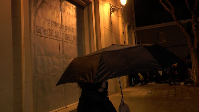 "En el momento en el que dijimos de salir, volvió a llover", explica José Pascual Barceló, presidente de la junta de Semana Santa de Elda