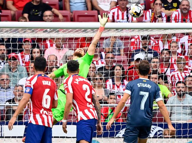 Oblak estirándose para evitar el 2-2 del Girona