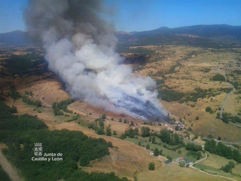 Incendio declarado este domingo en el municipio leonés de Riello