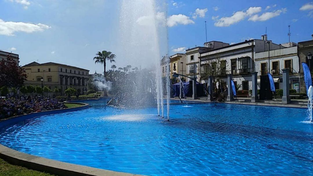 Imagen de la reinuaguración de la fuente del Mamelón