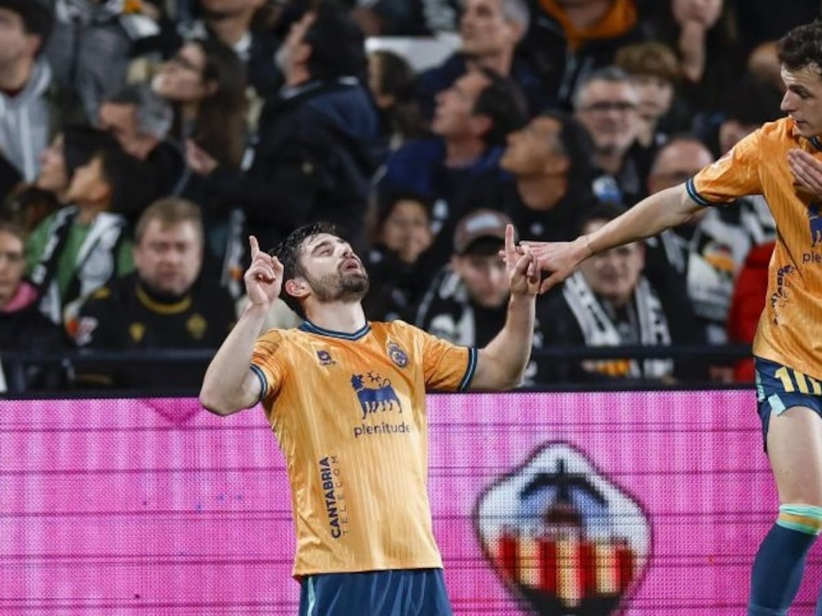 El Racing destroza la clasificación en Castalia (1-3)