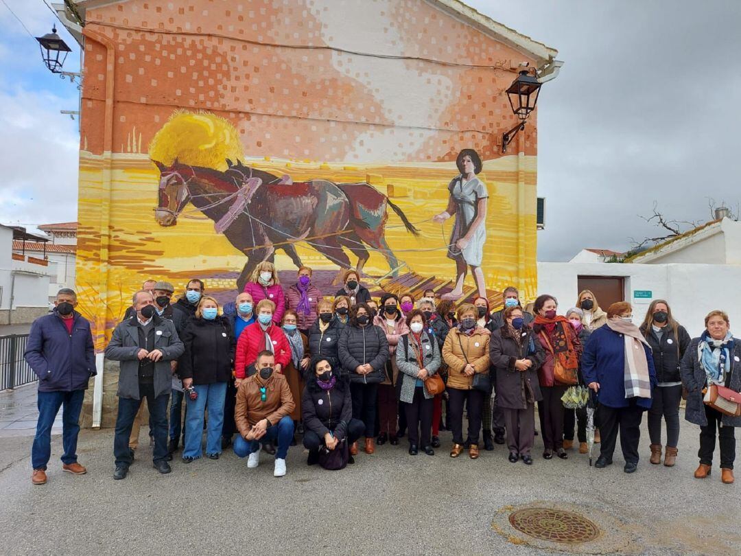 Huéneja, Dólar, Ferreira, Aldeire, La Calahorra, Alquife, Lanteira, Jerez del Marquesado, Cogollos de Guadix y Albuñán en la ruta de los grafitis por la igualdad.