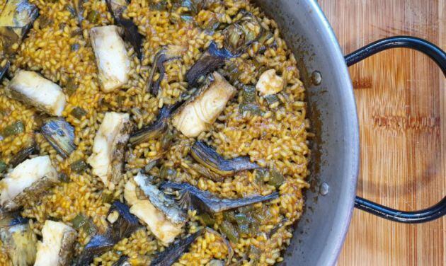 Arròs amb bacallà i carxofes