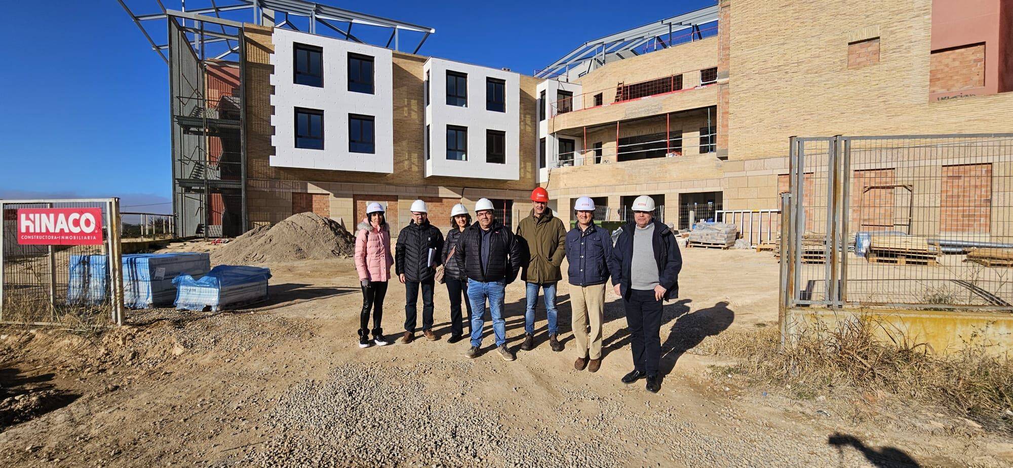 Visita de la delegación de la Comarca Cinca Medio a las obras de la residencia de Fonz