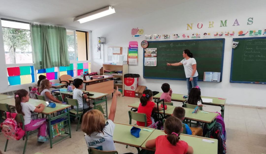 Imagen de archivo de una clase de alumnos de Educación Primaria en un colegio de Córdoba.