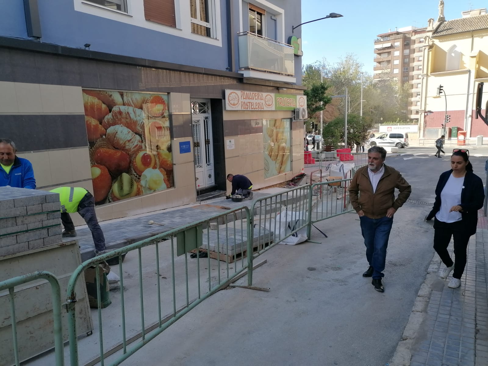 Visita a las obras por el alcalde y la concejala de servicios