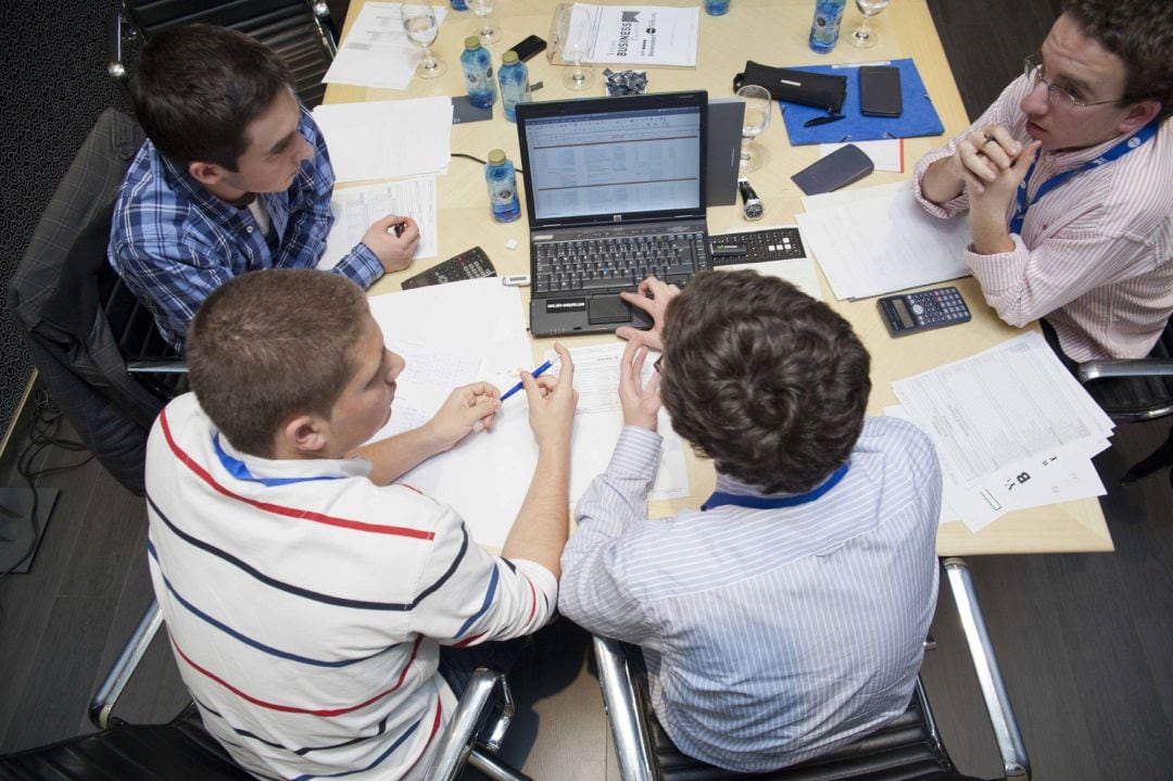 Los jóvenes asturianos se muestran pesimistas respecto a su futuro laboral