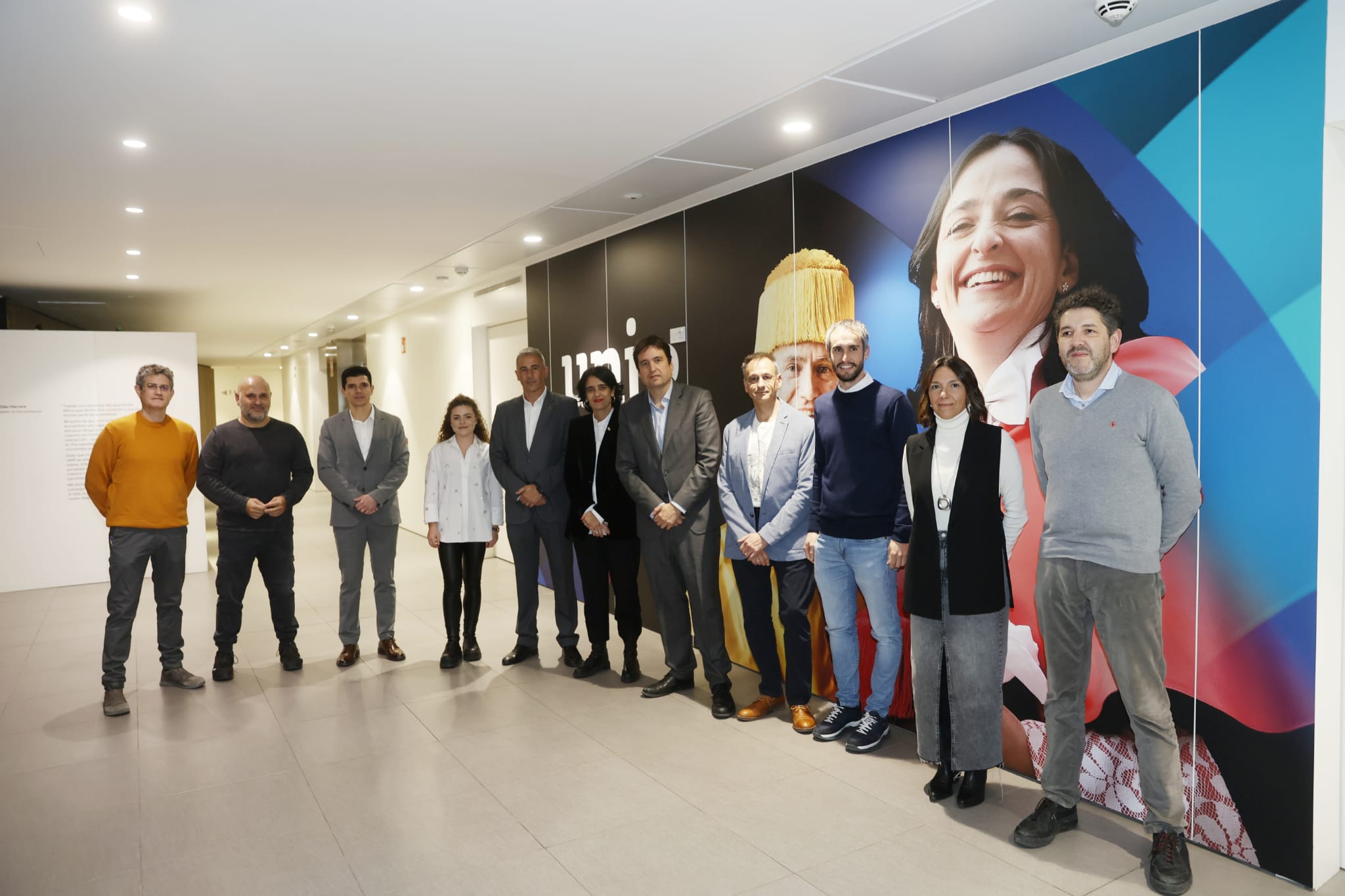 Las III Jornadas de la Juventud de La Rioja, con el título &#039;El algoritmo que marca la vida de nuestros jóvenes&#039;, ha servido para profundizar en los riesgos, pero también en las oportunidades de las nuevas tecnologías.