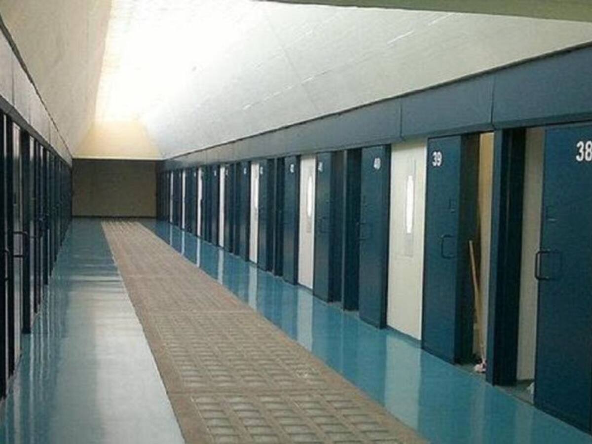 El sindicato Acaip-UGT denuncia la muerte de un interno en el centro de Botafuegos