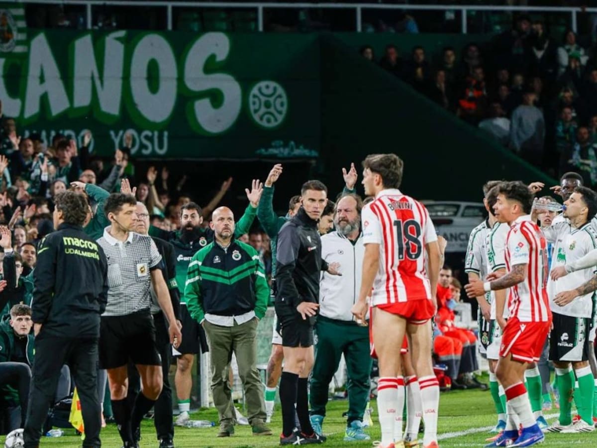 Lopy revienta el partido del año y retrata al Almería de Rubi