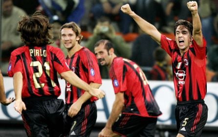 Costacurta celebra con Pirlo, Shevchenko y Pancaro