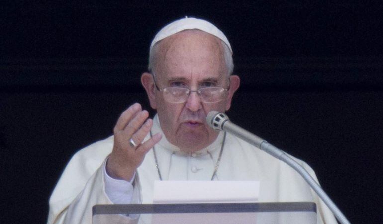 El papa Francisco en el tradicional rezo del ángelus dominical.