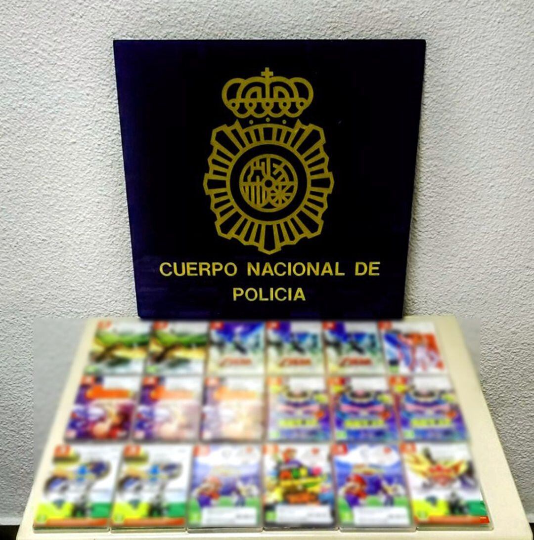 Videojuegos recuperados durante la operación policial