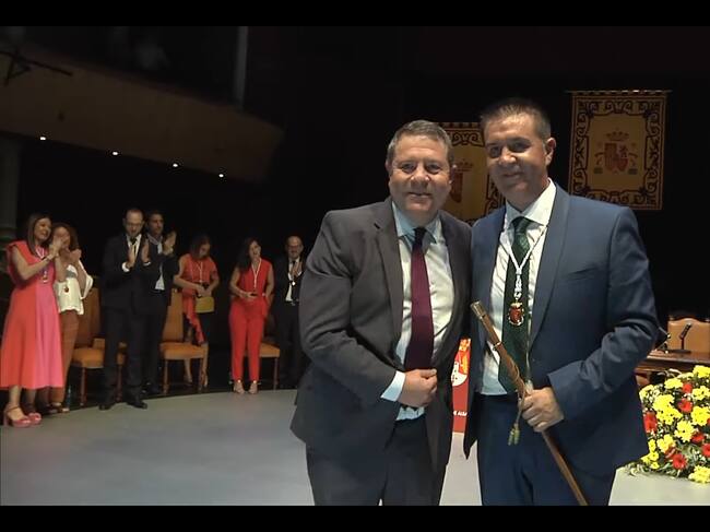 Emiliano García-Page ha arropado a Santiago Cabañero en su toma de posesión