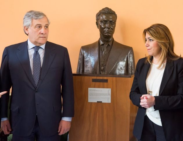 La presidenta de la Junta de Andalucía, Susana Díaz, junto al presidente del Parlamento Europeo, Antonio Tajani