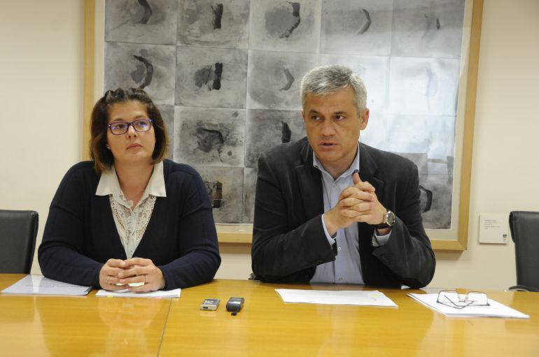 El alcalde de Móstoles, David Lucas y la Concejal de Medio Ambiente, Noelia Posse presentando &quot;Móstoles Ecoeficiencia&quot;