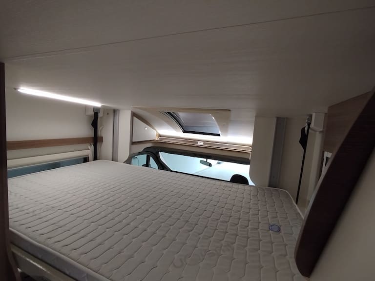 Interior de una de las autocaravanas