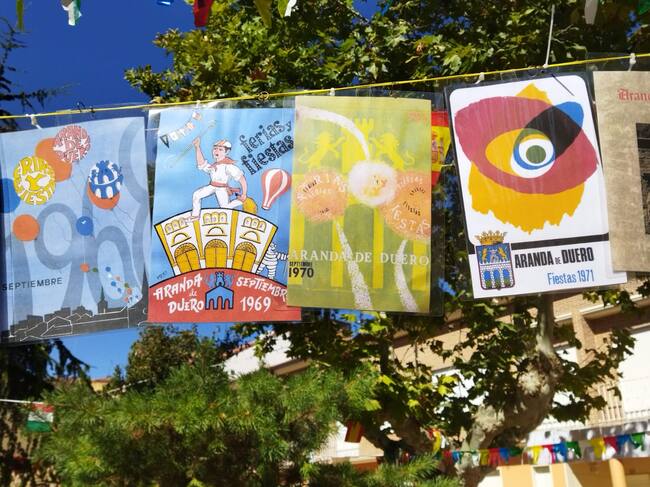 imagen de carteles festivos en las Tenerías