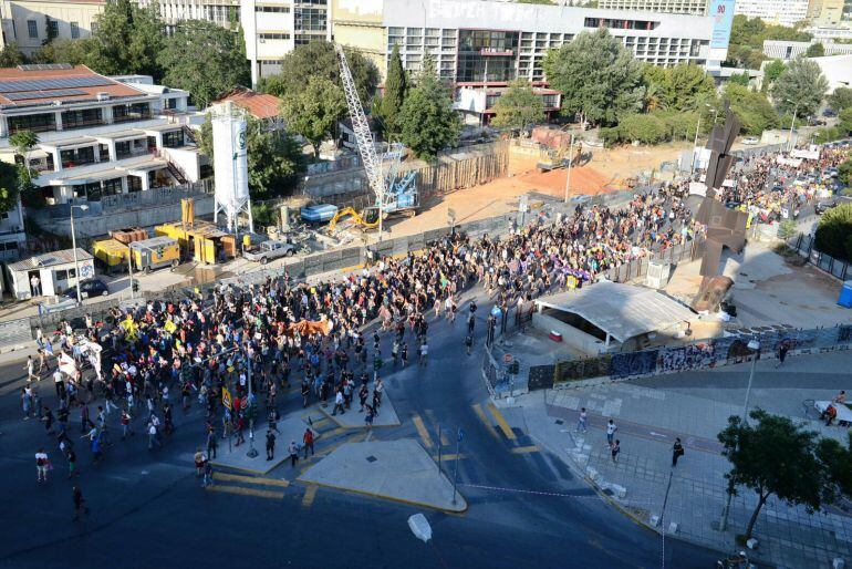 Los participantes de la Caravana Solidaria a Grecia en la manifestación en Tesalónica