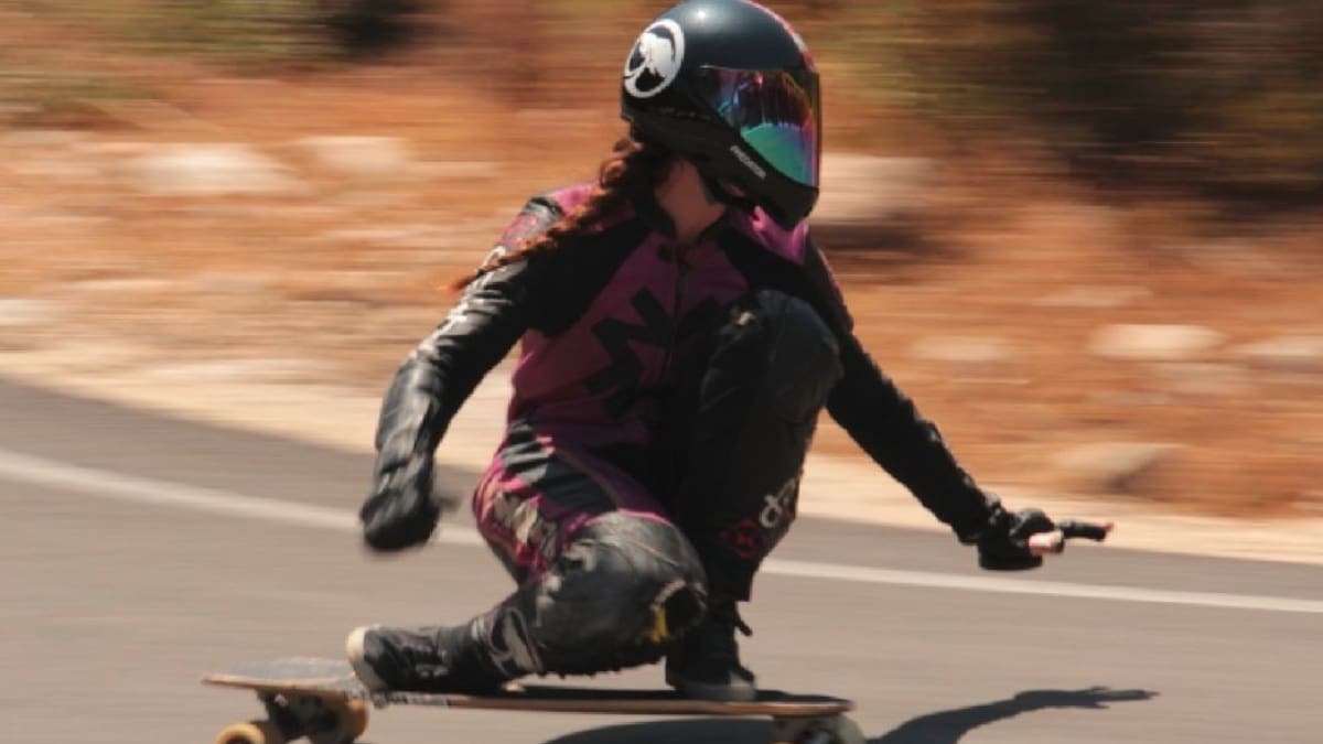 Cuatro jóvenes heridos al colisionar con sus monopatines en Oropesa