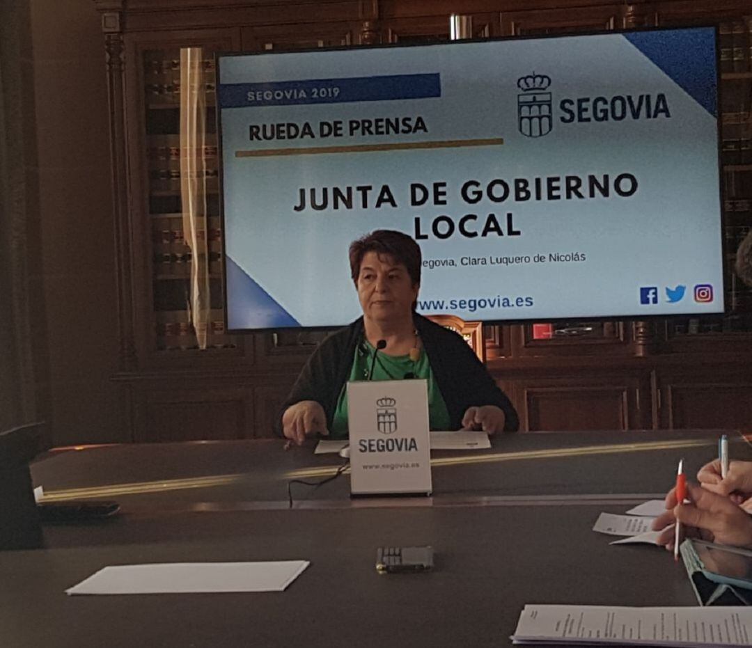 La alcaldesa de Segovia Clara Luquero en la Junta de Gobierno Local