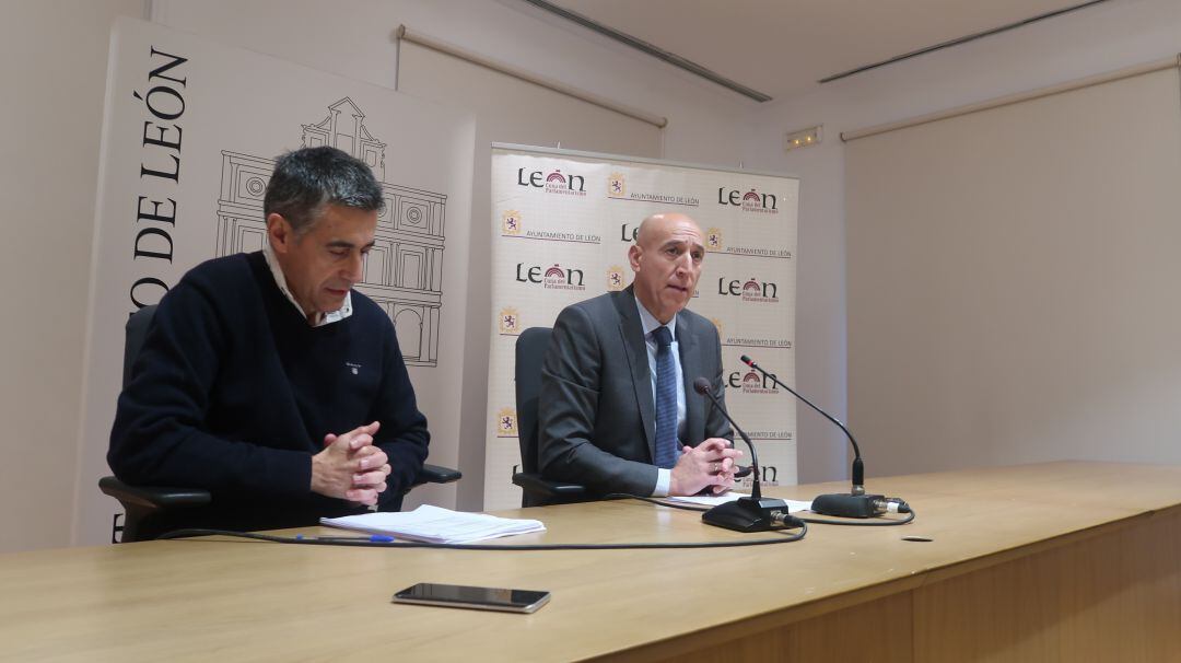 El alcalde Jose Antonio Díez y el concejal de Hacienda Luis Miguel García Copete han presentado el proyecto de presupuestos