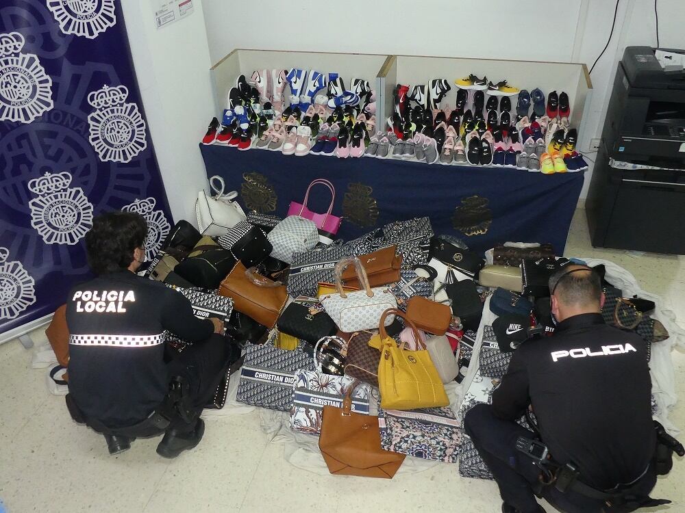 Material incautado por los agentes en Benalmádena