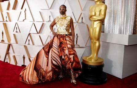 El actor Billy Porter en la alfombra roja de los Óscar