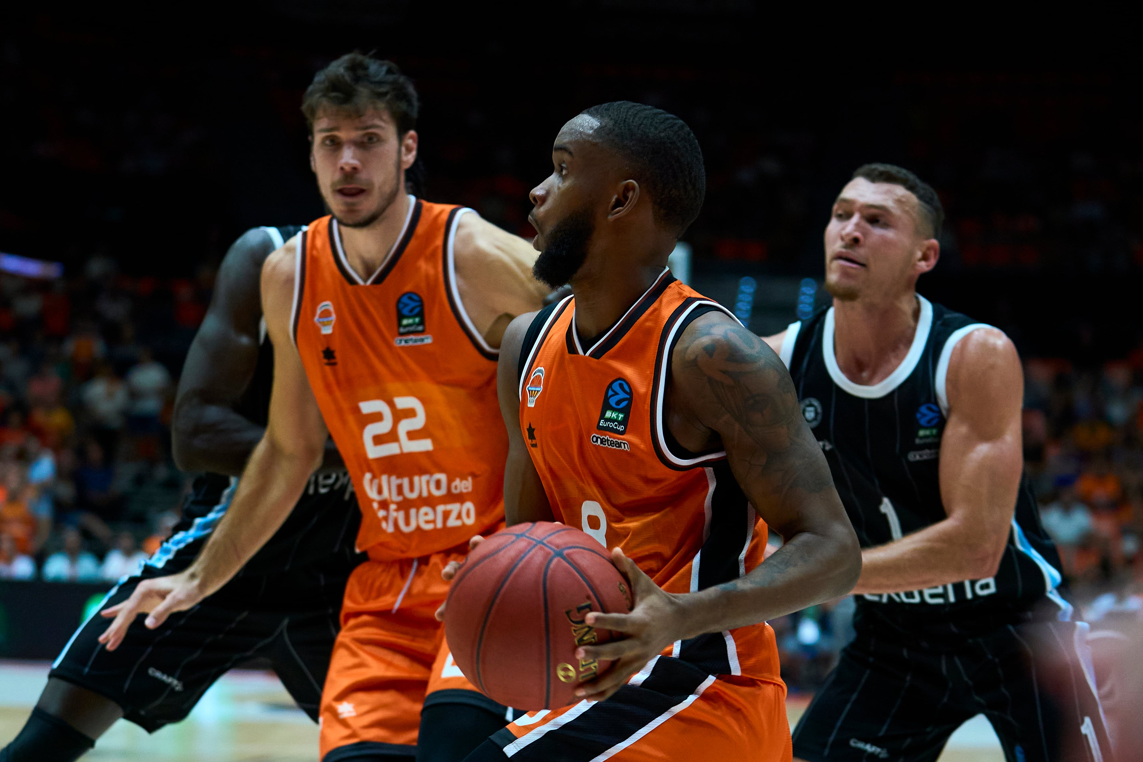 VALENCIA, SPAIN - OCTOBER 02: Ethan Happ of Valencia basket, Jean Montero of Valencia basket in action during the BKT EuroCup Regular Season Round 2 at Pabellon Fuente De San Luis on October 02, 2024 in Valencia, Spain. (Photo by German Vidal ATPImages/Getty Images)