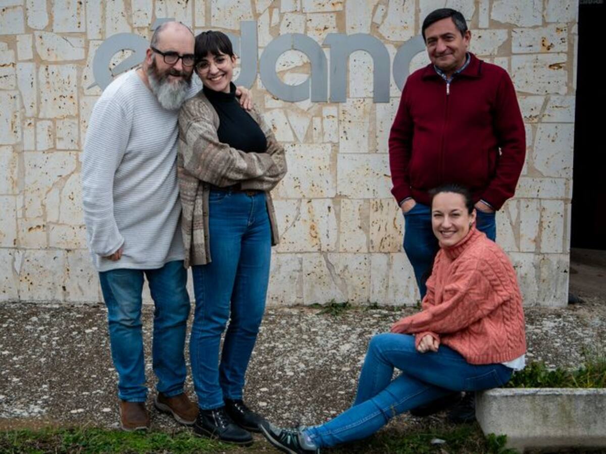 Descubre cómo ayudar a d'Campos Folk para que su primer disco vea la luz