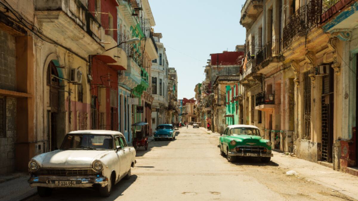 Aterrizar en el mundo desde Cuba