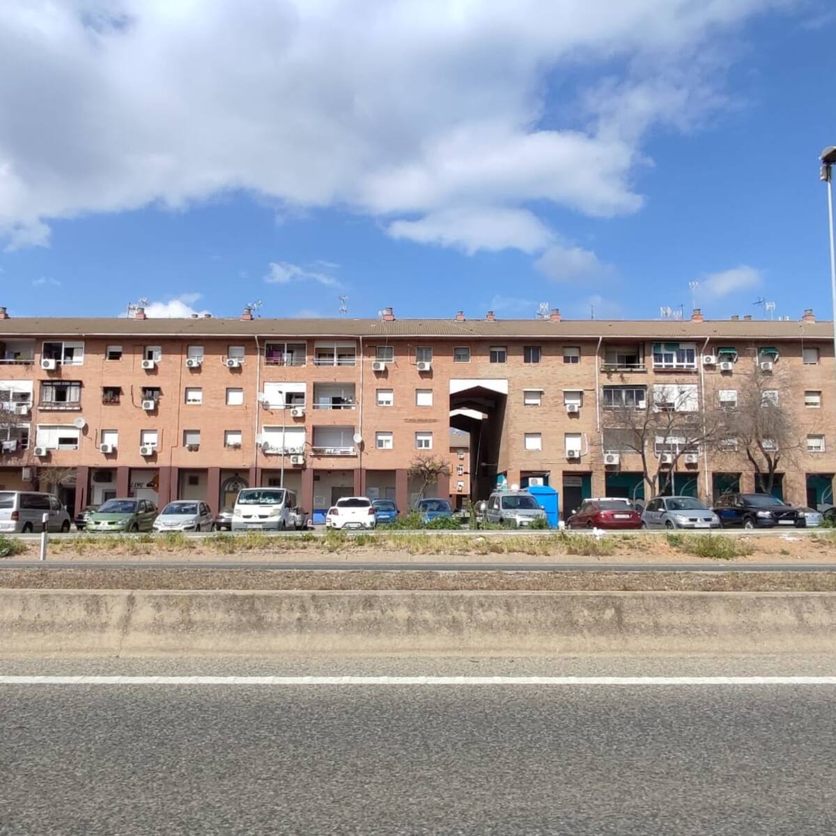 La asociación de Barrios Ignorados denuncia que las administraciones solo actúan a través de subvenciones