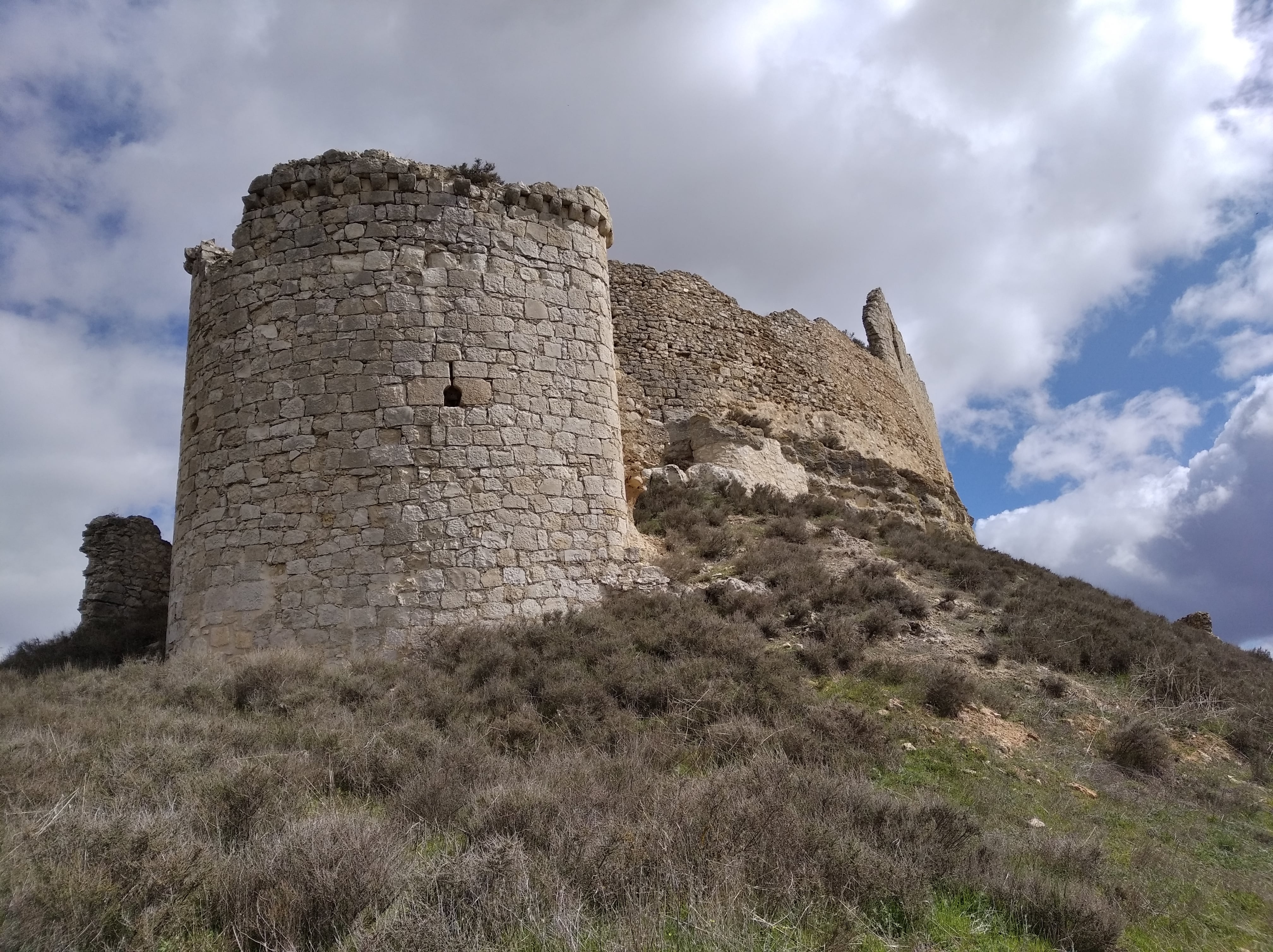 El castillo es el emblema principal de Torregalindo