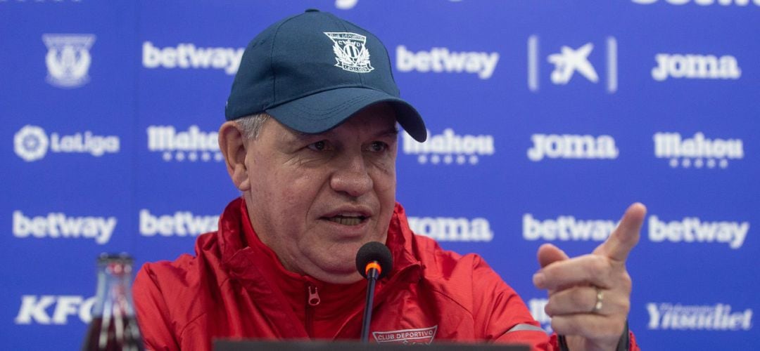 El técnico mexicano Javier Aguirre durante su presentación como nuevo entrenador del CD Leganés este martes en las instalaciones de Butarque