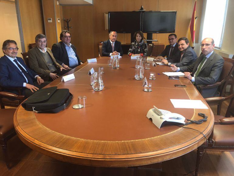 Reunión de los responsables municipales con los del Ministerio de Hacienda