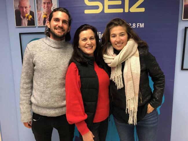 La directora y dos integrantes de Manava Producciones