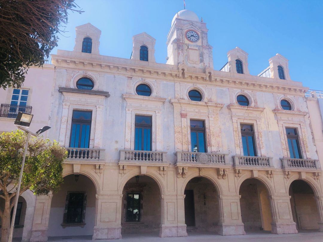 Fachada del Ayuntamiento de Almería.